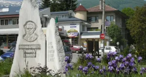 Жена напуснала мястото след катастрофа с три коли в Бистрица