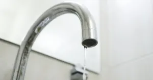 Козлодуй забранява пиенето и готвенето с чешмяна вода заради хром