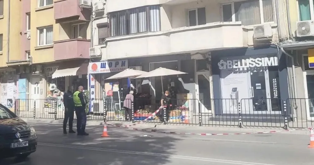 Полицията проверява две версии след смъртта на жена в Благоевград