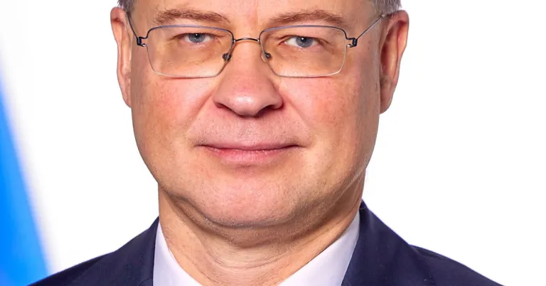 Домбровскис: ЕС ще продължи подкрепата за Украйна след помощта от 228 млрд. евро Домбровскис: ЕС ще продължи подкрепата за Украйна след помощта от 228 млрд. евро