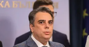 Румен Радев свика среща за ударените от дронове кораби