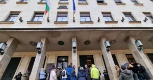 Монетата с Иван Рилски за 100 евро свърши в касите на БНБ