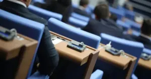 Парламентът пита седем министри за КУБ, бомбените заплахи и още теми Парламентът пита седем министри за КУБ, бомбените заплахи и още теми