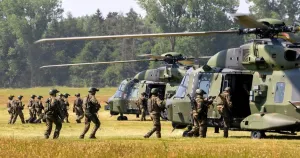 Най-малко 1500 военни ще тренират в Полша за мисия в Украйна