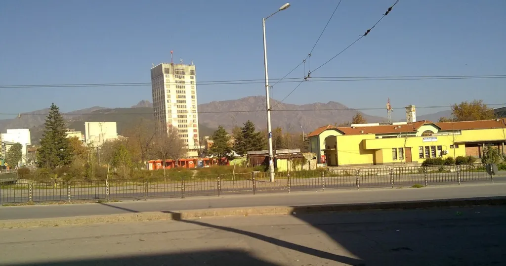Клон удари пешеходец в Сливен, мъжът е приет с политравма