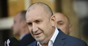 МС сваля публикациите за брифинга на Радев от сайта и Meta МС сваля публикациите за брифинга на Радев от сайта и Meta