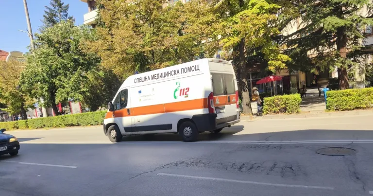Верижният удар на „Тракия“ откара 53-годишна шофьорка в болница Верижният удар на „Тракия“ откара 53-годишна шофьорка в болница