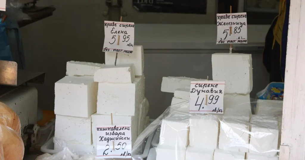 Проверки в пет вериги откриха надценки до 150% при храните