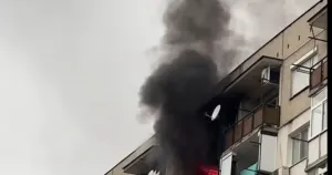 Пожар унищожи апартамент в Казанлък, мъжът е в болница
