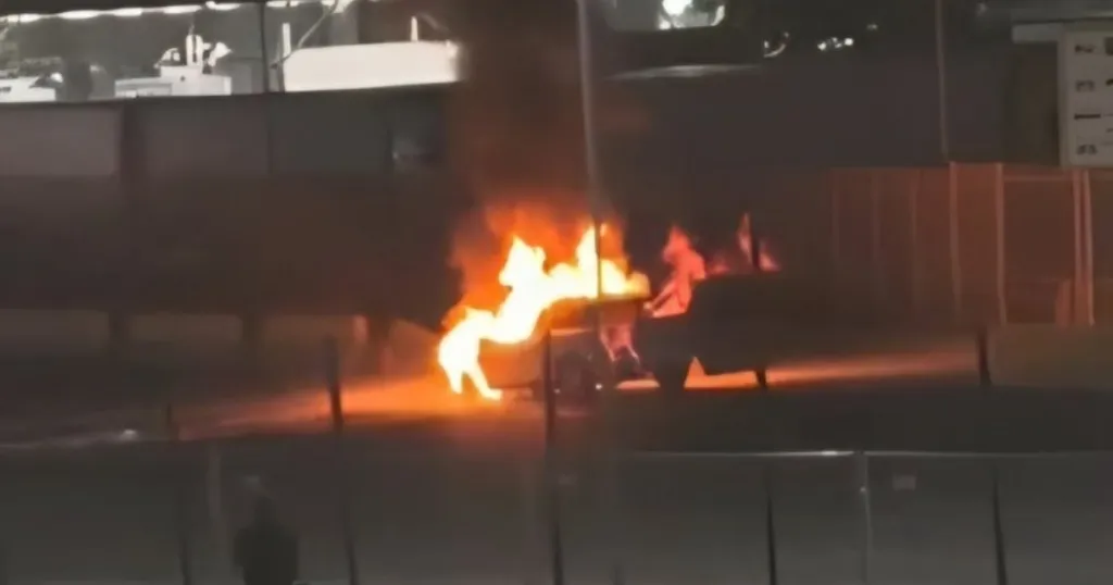 Пожар унищожи автомобил на входа на „Капитан Андреево“