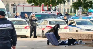 Куфар и раница наложиха отцепване на района пред президентството