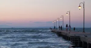 Четвъртък носи слънце и до 19°, дъждът се връща вечерта