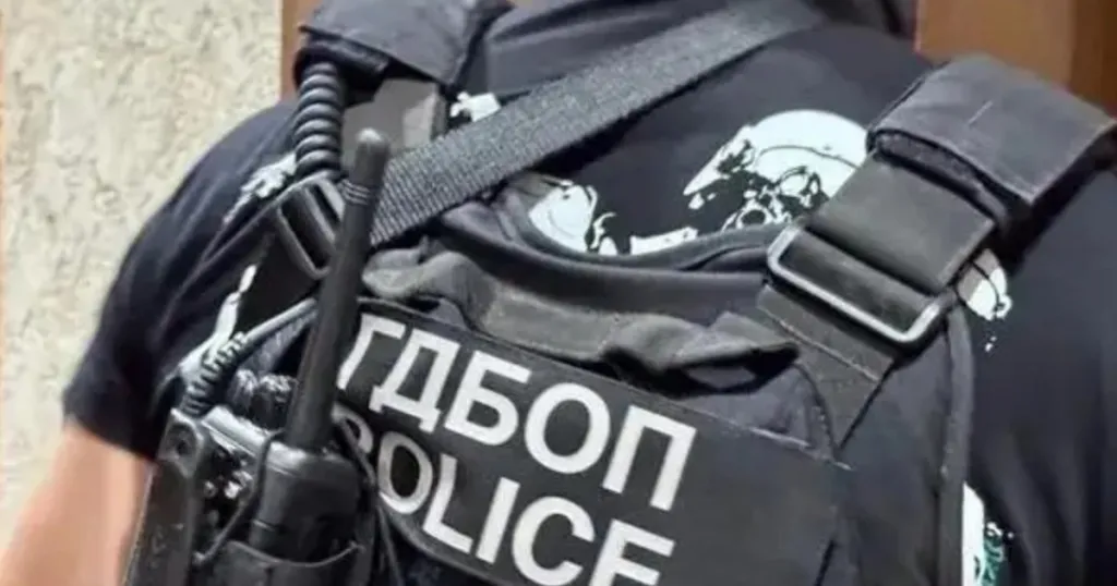 ГДБОП проверява луксозни къщи след открити пари и вещи в Костинброд