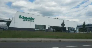 Schneider Electric купува PTC за 22,6 млрд. долара, акциите ѝ поевтиняха с близо 10%