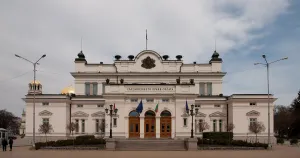 112 депутати се регистрираха, извънредното заседание чака нов опит