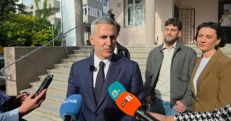 Гюров гласува в Благоевград и призова гражданите да поемат съдбата си