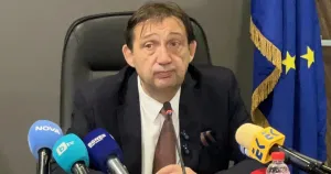 Шишков планира близо 770 км пътни трасета за бюджета за 2027 г.