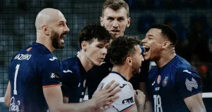 Халкбанк оглави класирането след 3:0, Казийски и Бърдаров бяха сред най-добрите