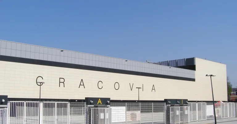 Минчев остана цял мач на терена при загуба на Краковия с 1:3