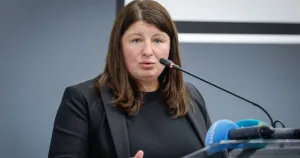 Златева няма да обжалва смяната начело на борбата