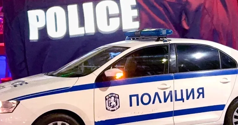 Ударът в две коли и стълб завърши фатално за шофьор в Добрич