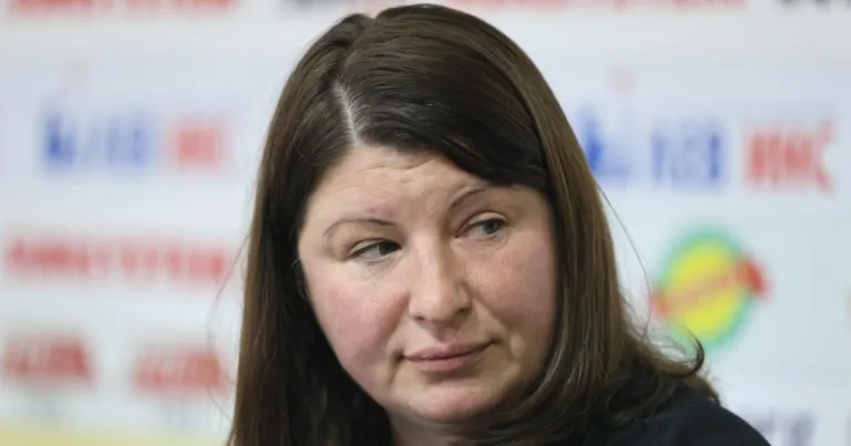 Златева настоява клубовете да отхвърлят петте точки на събранието