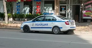 Задържаха двама мъже след сигнал за заплаха с нож край Дълбоки Задържаха двама мъже след сигнал за заплаха с нож край Дълбоки