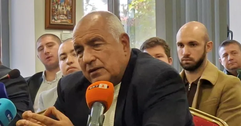 Борисов прогнозира над 1 млрд. евро лихви догодина при сегашния темп на дълга Борисов прогнозира над 1 млрд. евро лихви догодина при сегашния темп на дълга