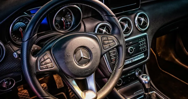 Mercedes-Benz сви продажбите на коли с 8%, но електромобилите отбелязаха рекорд