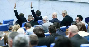 Депутатите подкрепиха дефибрилатори в патрулките на първо четене