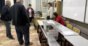 Двете секции в Анкара отвориха, първите гласоподаватели вече гласуваха Двете секции в Анкара отвориха, първите гласоподаватели вече гласуваха
