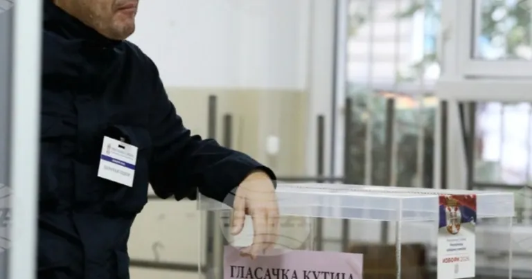 РИК отчете 64,89% активност в парламентарния вот в Сърбия до 18:00 ч.