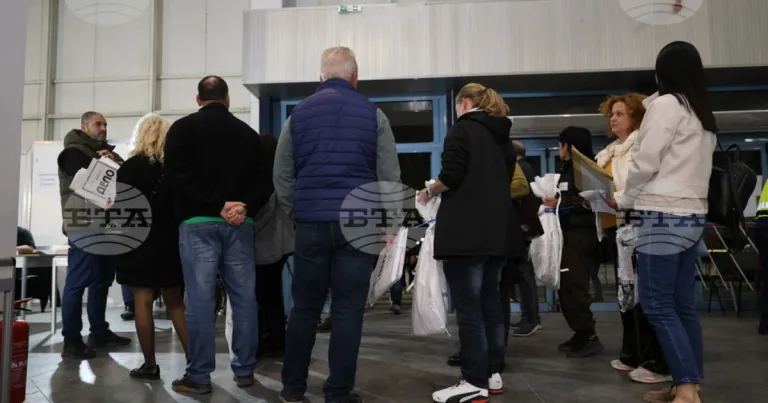 Йотова и Вълчев взеха аванс от 42 715 гласа при пълните протоколи