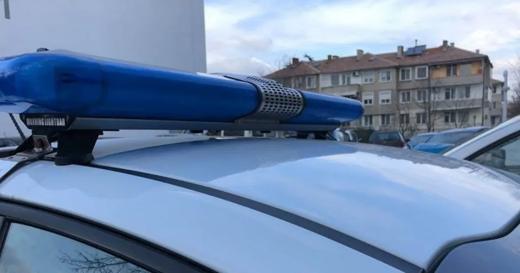 В Бургас задържаха четирима след откриване на вещества за синтетични наркотици