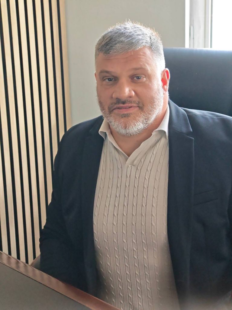 Борислав Рачев в офис