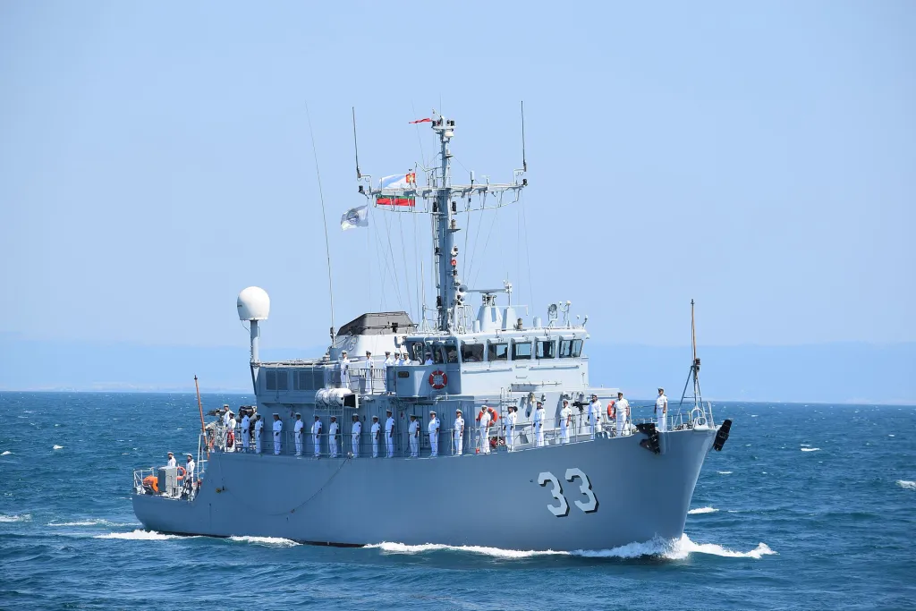 Михайлов обяви нова задача за противоминната група в Черно море