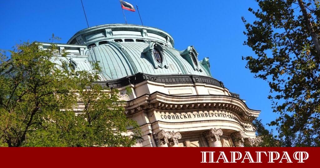Завършилите специалности в направленията Военно дело и Информатика и компютърни
