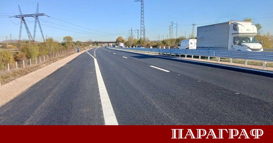 Днес 23 ноември 2025 г движението в изпреварващата лента на