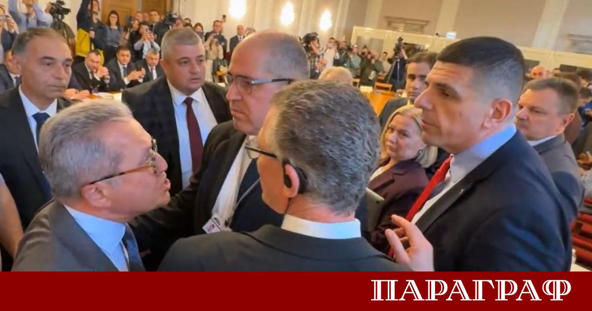 Напрежение ескалира в Народното събрание след като заседание на бюджетната