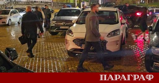 Депутати останали в сградата на Народното събрание бяха изведени след