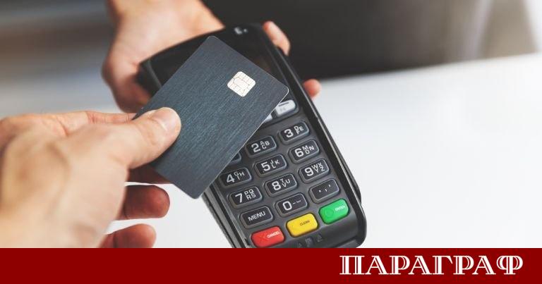 Българската банкова система ще премине технически от лев в евро