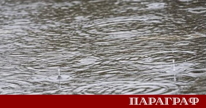 Гърция е обхваната от поройни дъждове и гръмотевични бури предизвикани