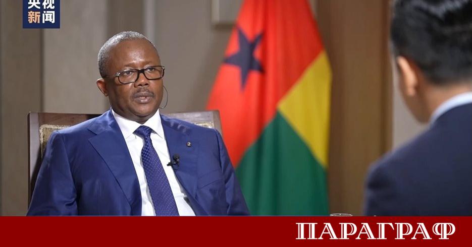 Сваленият от военните президент на Гвинея Бисау Умаро Сисоко Ембало пристигна