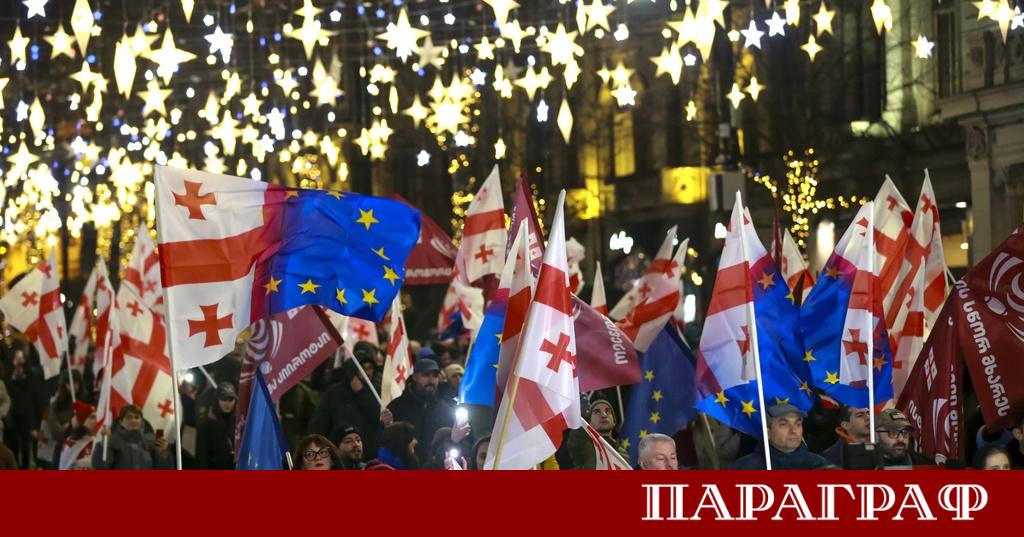 Хиляди грузинци отбелязаха в Тбилиси една година от началото на