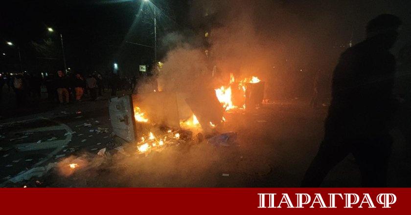 Над 70 души са задържани след протеста в София снощи