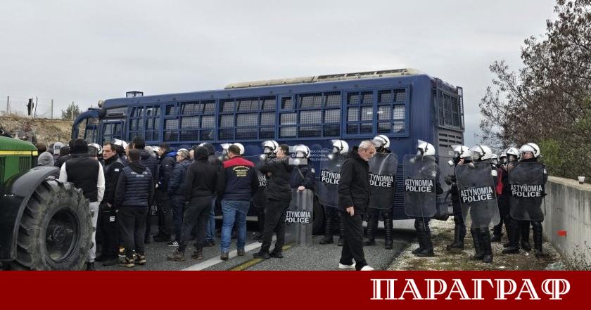 Българо гръцката граница на граничния пункт Кулата Промахон е затворена Преминаването е