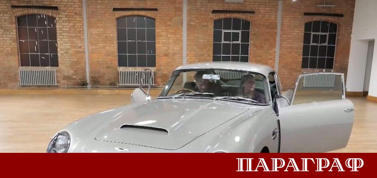 Един разнебитен класически Aston Martin DB5 известен от филмите за