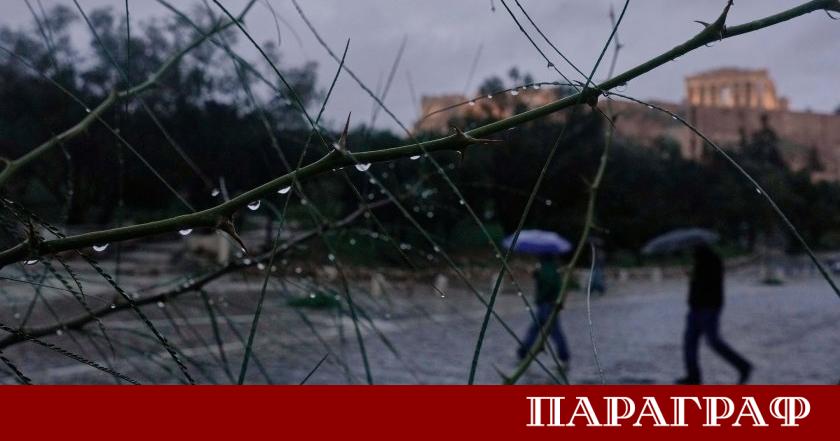 Гърция е обхваната от тежка метеорологична обстановка като властите издадоха