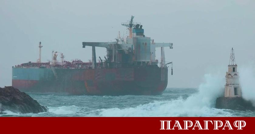 Трети ден танкерът Кайрос е блокиран в Черно море край
