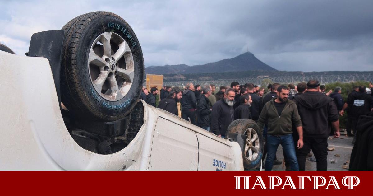 Гръцките фермери засилват протестните си действия като влязоха в сблъсъци